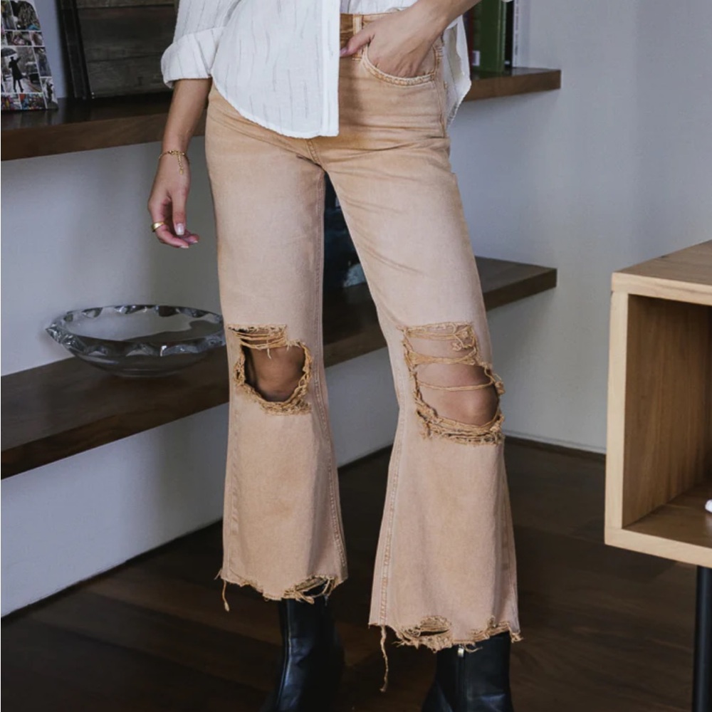 BOHME cropped charlie distressed knee jeans rose/tan color size 24 euc